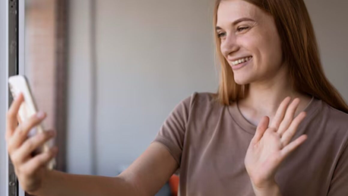 Create a dating profile that instantly captures hearts