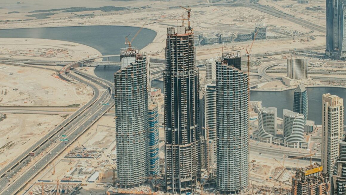 The future of real estate in dubai trends to watch in 2025