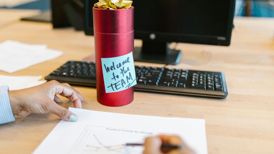 What should new hires know about first paychecks
