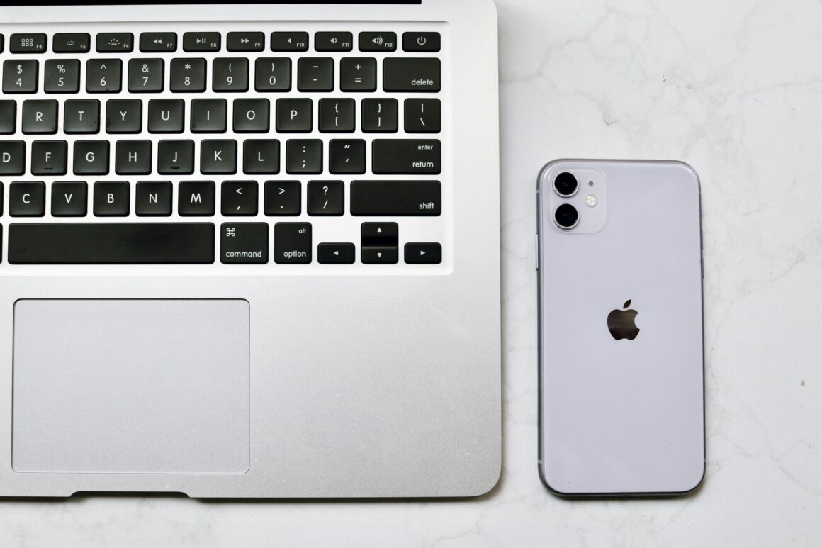 Laptop vs mobile gaming which is finest