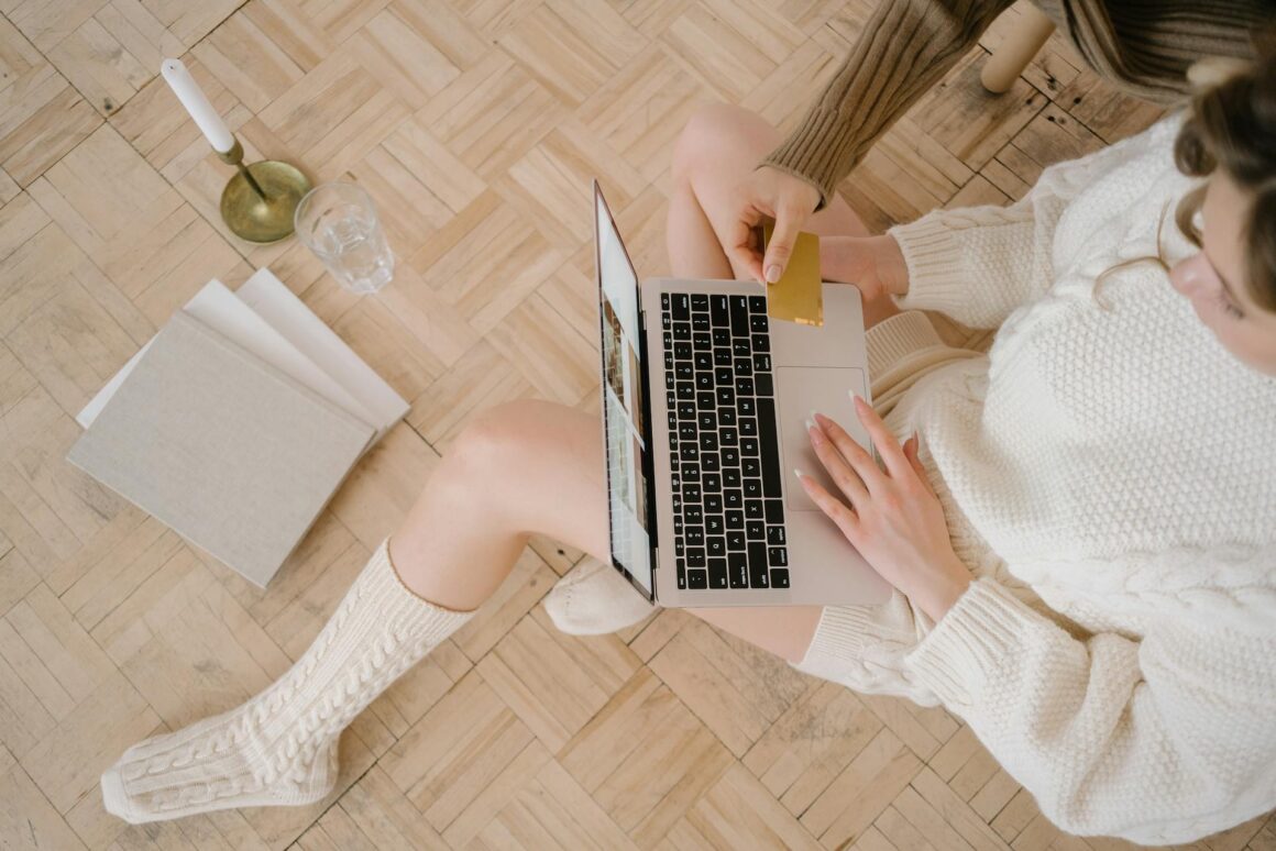 How displaying feedbacks can reduce return rates for your shopify store