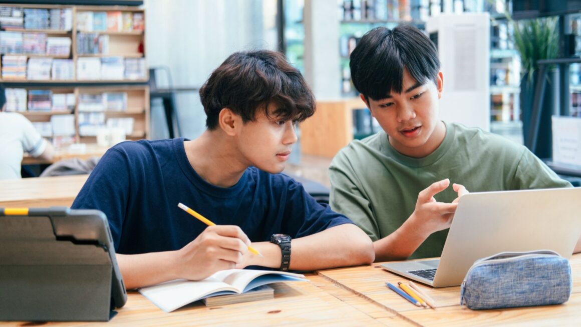 Precision in academia expert transcription for students and scholars