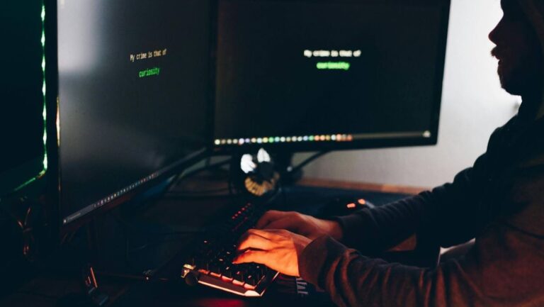 How Financial Services Firms Are Adopting CNAPP for Cloud Security