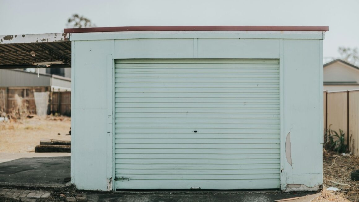 5 security advantages of steel prefab garages for your tools and vehicles