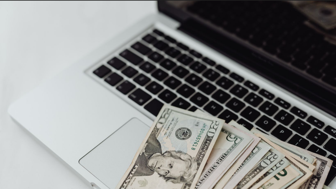 website downtime cost business, online business downtime impact, website outage revenue loss, avoid website downtime online, downtime troubleshooting for websites, ecommerce site downtime risk, local website downtime consequences, website uptime importance, business website reliability, online store uptime issues
