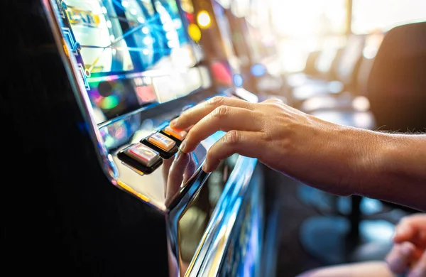 How Online Slot Gaming Platforms Use Themes to Improve User Experience